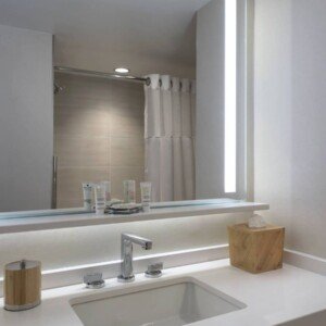 dangrita-veidrodis-skaidrus-poliruotas-gaminiai-interjeras-vonios-kambarys-gamyba-montavimas-220002488